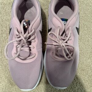 Nike Women's Pink Sneakers